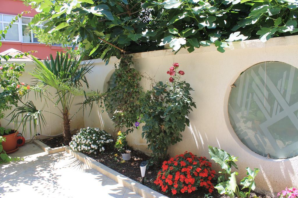 Stela Guest House Tsarevo Exterior photo