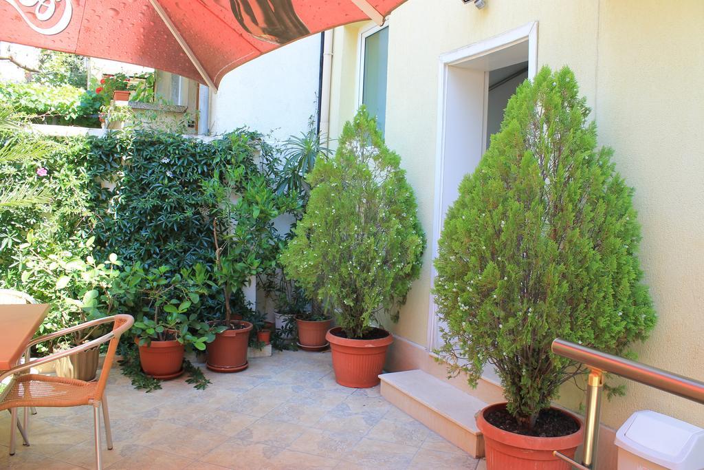 Stela Guest House Tsarevo Exterior photo